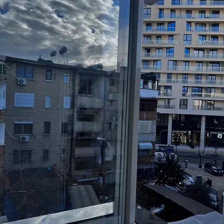 公寓 Shehu 地拉那